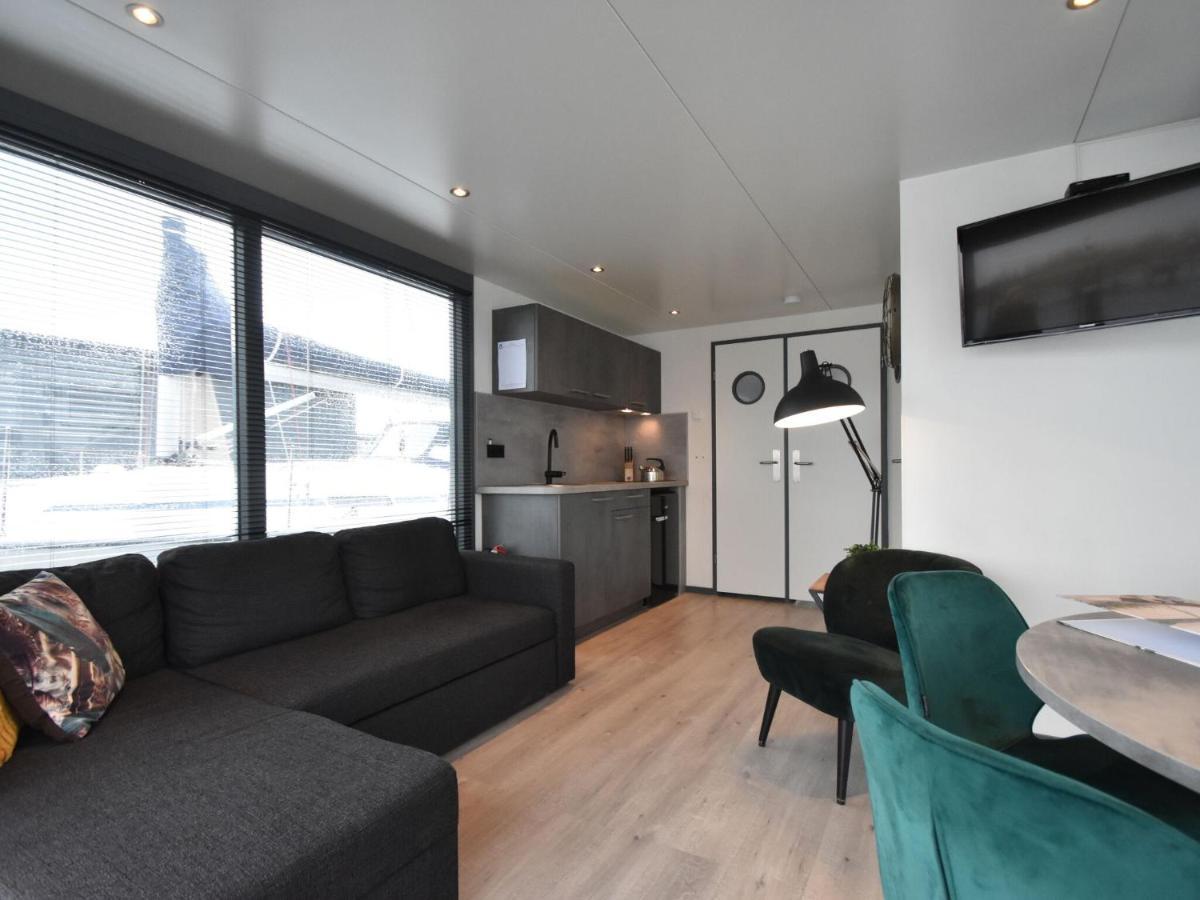 Hotel Beautiful Houseboat In The Harbour Of Volendam Near Centre Exterior foto