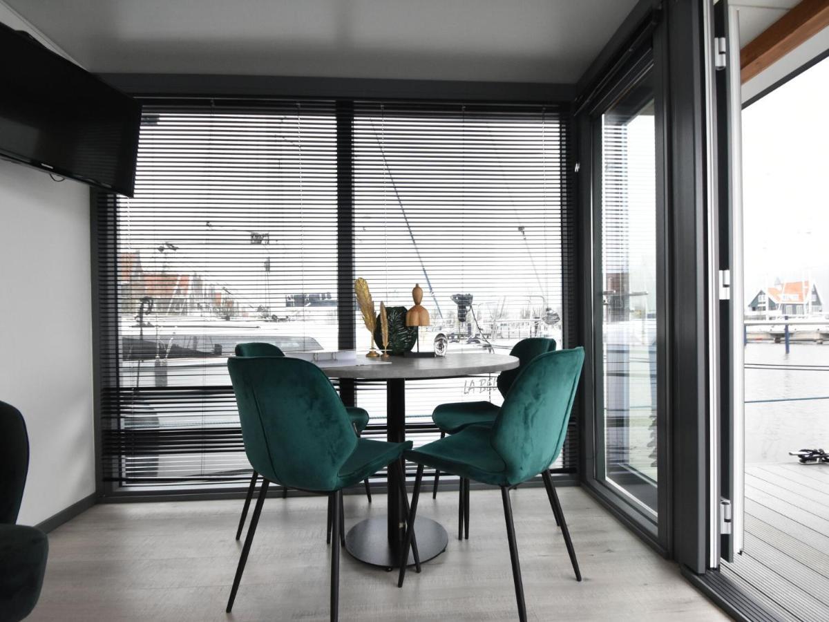 Hotel Beautiful Houseboat In The Harbour Of Volendam Near Centre Exterior foto