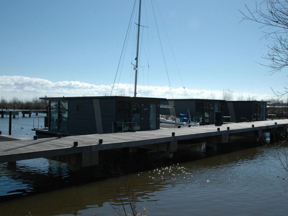 Hotel Beautiful Houseboat In The Harbour Of Volendam Near Centre Exterior foto